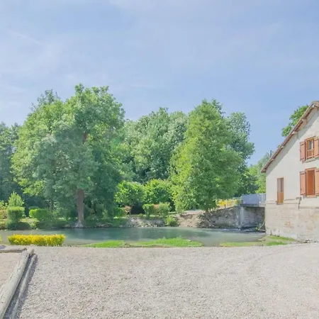 Holiday home Le Moulin De La Lhuitrelle